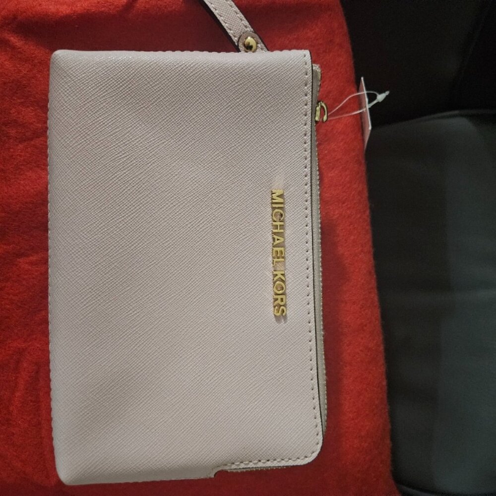 Michael Kors Blush Pink Wristlet